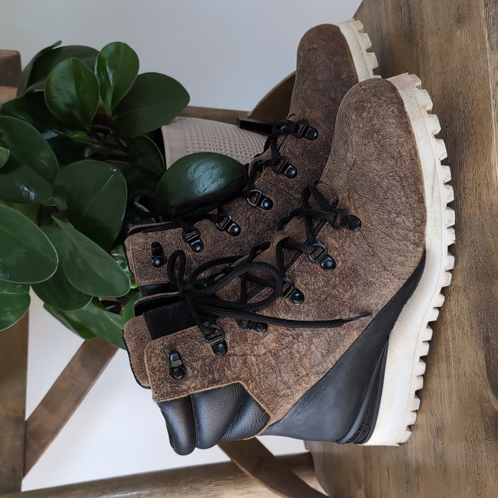 The North Face Cryos Hiker Wedge WP Boots 7 Leather Vibram